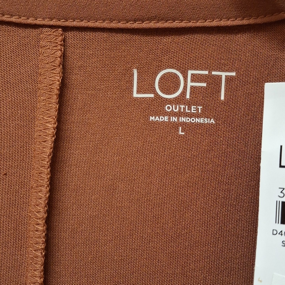 LOFT Rust Brown V-Neck Button Front Women's Blouse Size L - Picture 2 of 4